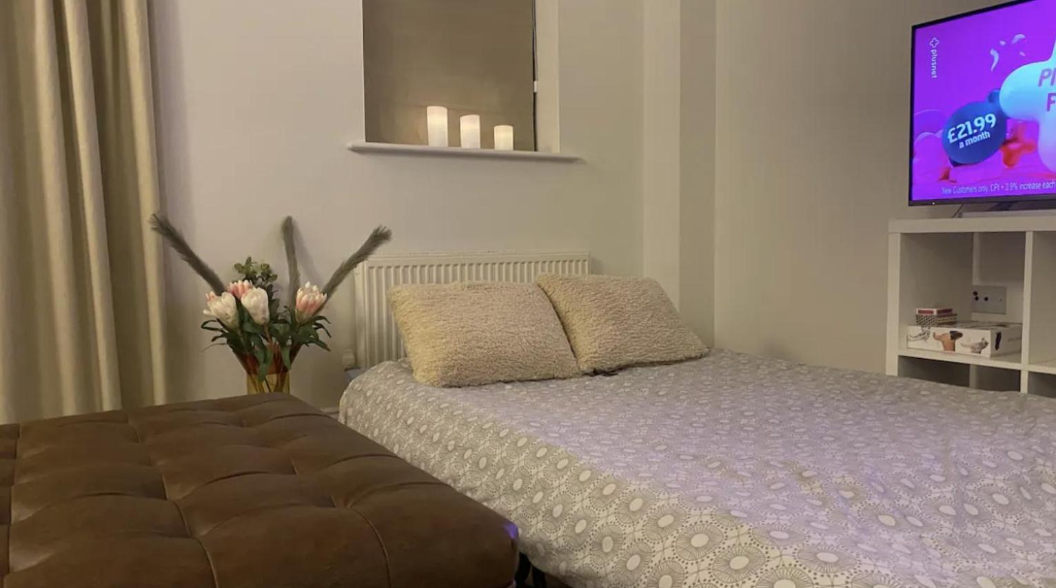Modern Town House In Cotswolds - 3 Double Bedrooms Witney Dış mekan fotoğraf