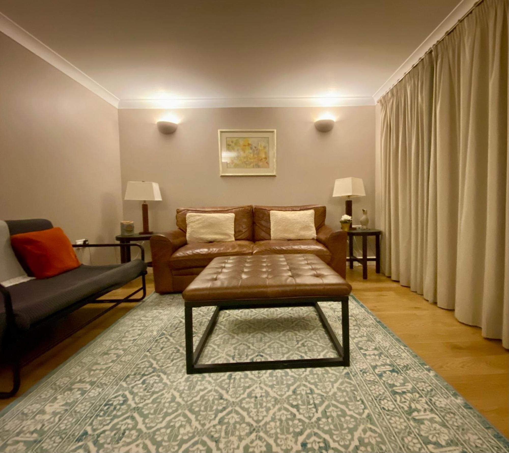 Modern Town House In Cotswolds - 3 Double Bedrooms Witney Dış mekan fotoğraf